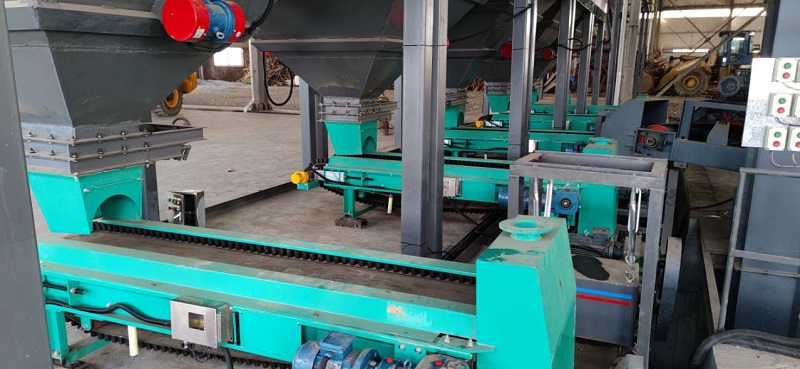 1669280831105425.jpg 铷意环保-5台带式给料机.jpg