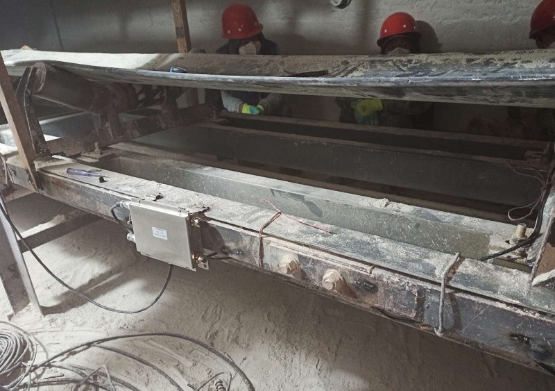 茫崖创安聚源矿物纤维加工有限公司 安装服务 现场.jpg